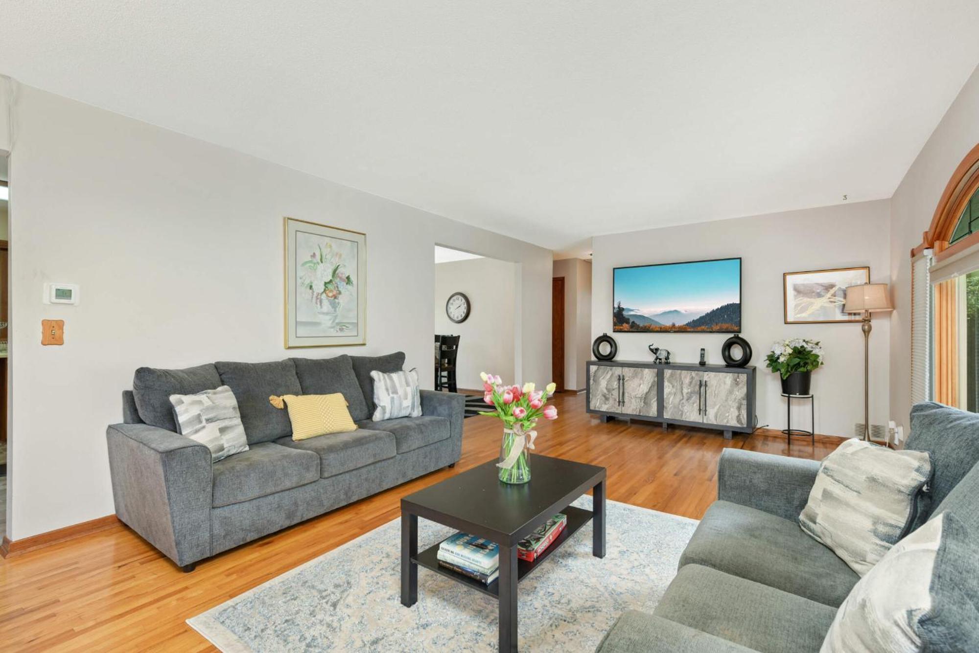 Cottage Grove Haven, Spacious 4-Bed, 3 Baths Retreat Extérieur photo